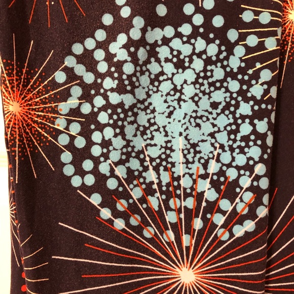 LuLaRoe Pants - LuLaroe TC Leggings. Fireworks LuLaRoe Pants - LuLaroe TC Leggings. Fireworks